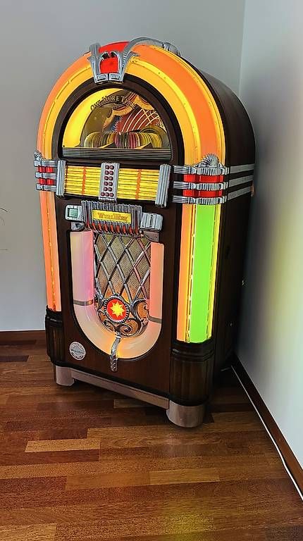 Wurlitzer Musiktruhen: Wunderschöner ORIGINAL Wurlitzer in Top Zustand – Gebraucht aus Rorschacherberg von Hauri67