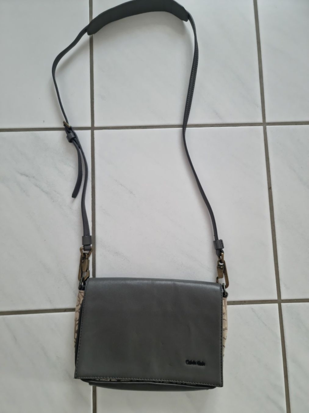 Calvin Klein Borse da donna: Tasche Calvin Klein – Usato da Wetzikon ZH venduto da cid_veronika