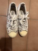 Adidas size 39 1/2