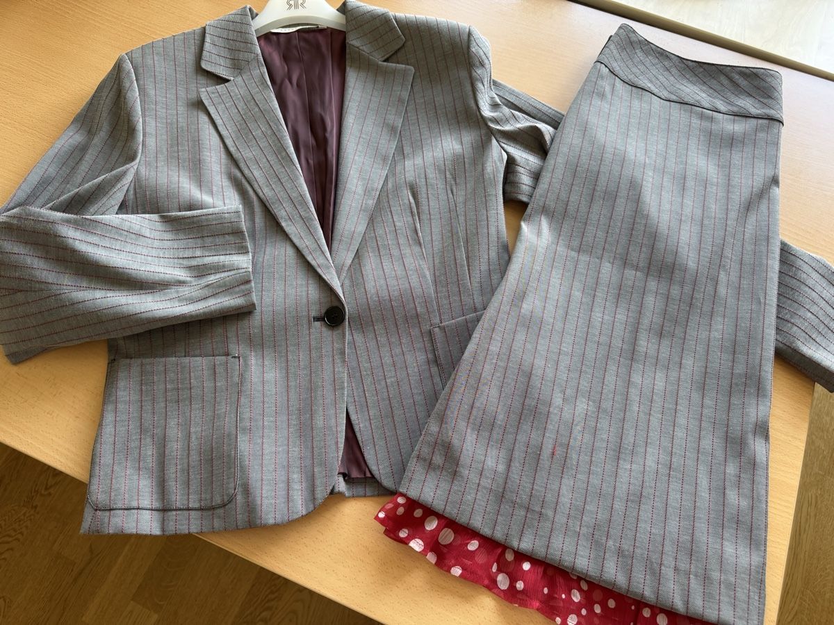Anzüge & Kostüme: Ensemble tailleur Pennyblack, veste et jupe, taille 48 IT. – Neu (gemäss Beschreibung) aus Morges von sandy069 9