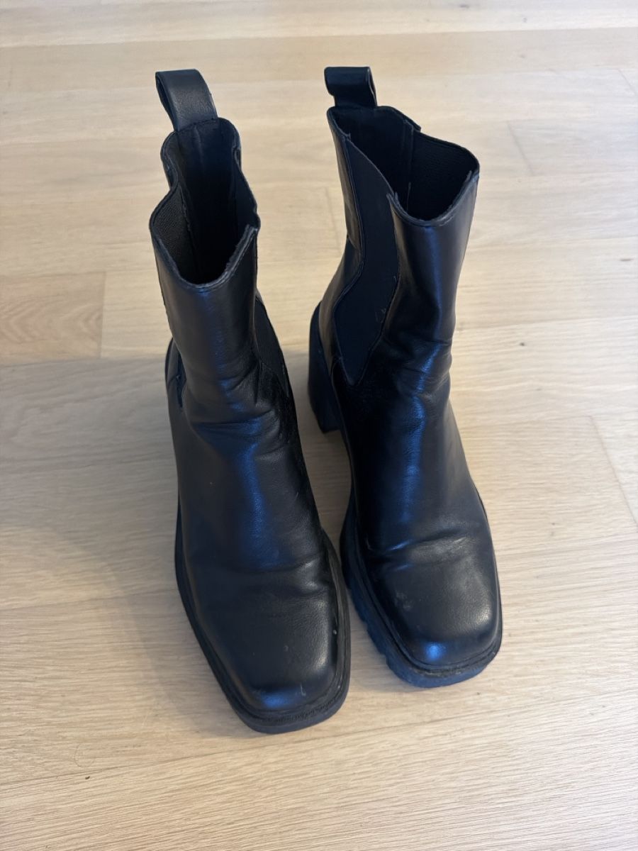 Scarpe da donna: winter Schuhe  – Usato da Uster venduto da Ninii003 2