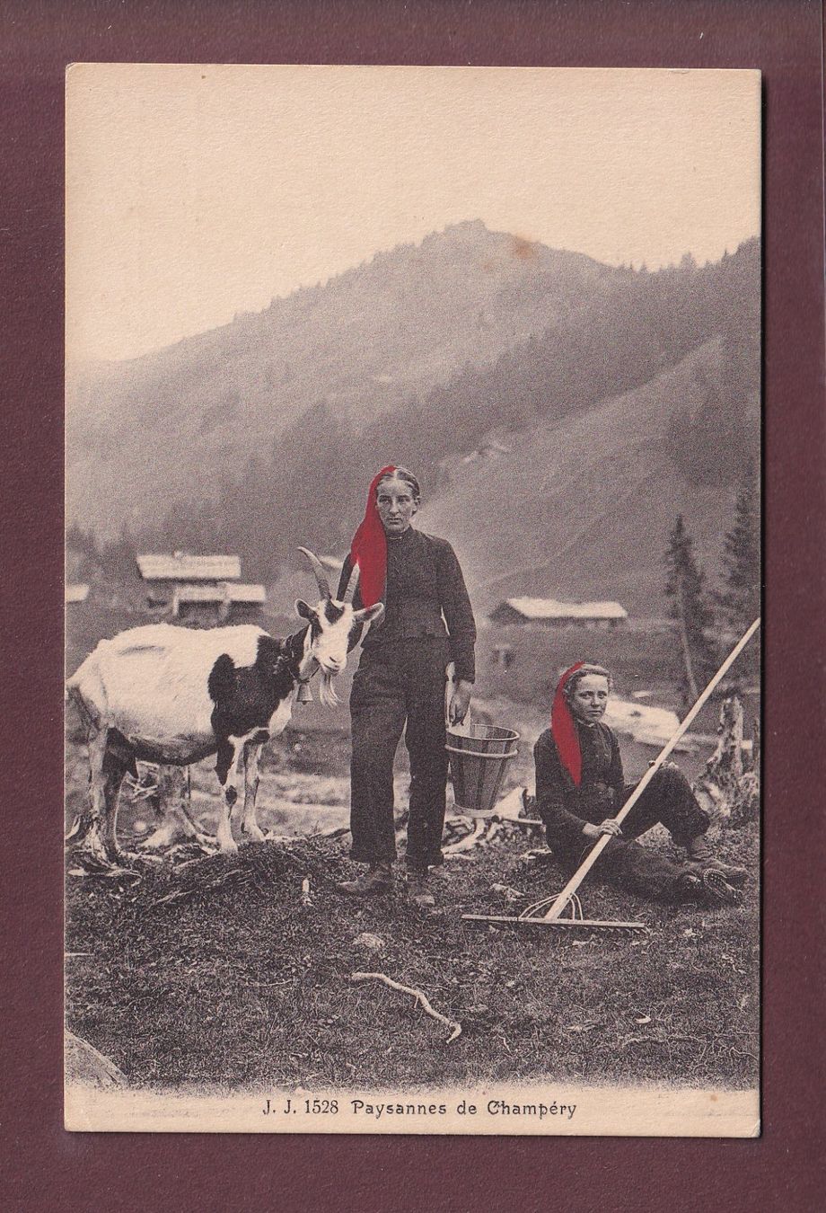 Cartoline postali: Paysannes de CHAMPERY – Usato da Pully venduto da nicecards
