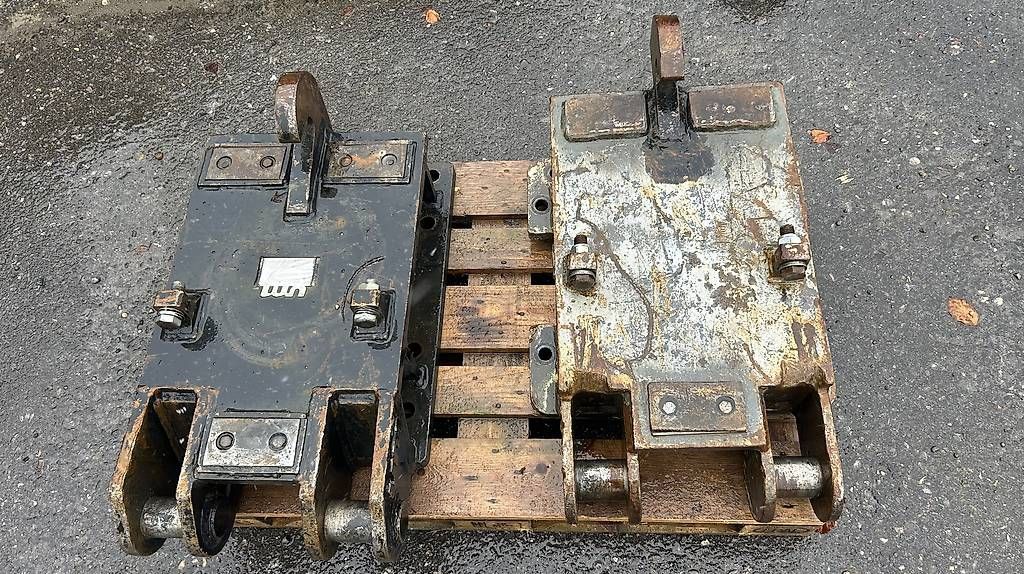 Volvo Escavatori: Volvo Bagger-Löffel S1 HSW + 2 Anbauplatten – Usato da Menziken venduto da Tairi10 4