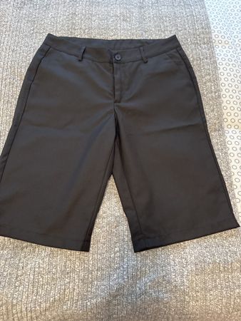 Short Musera noir, taille L, parfait pour l'été!