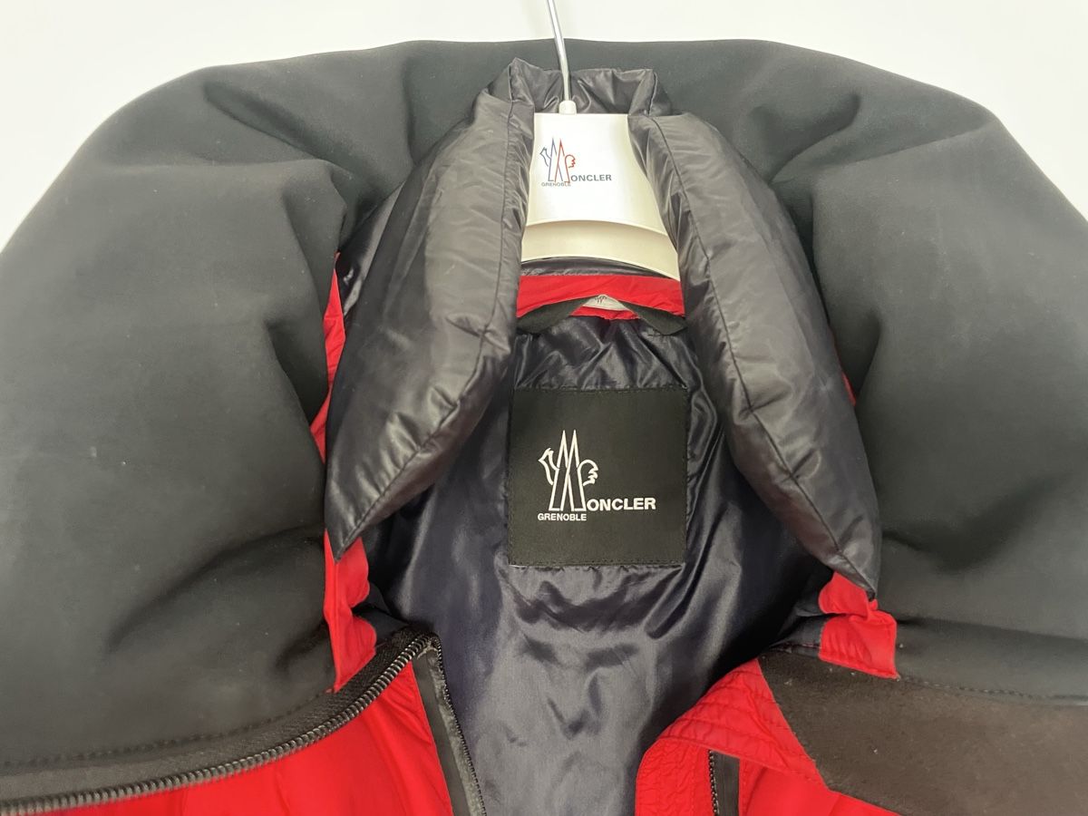 Moncler Giacche: Moncler Grenoble Red Down Vonne Jacket size 1 (S) – Usato da Embrach venduto da lau_2gtp 5