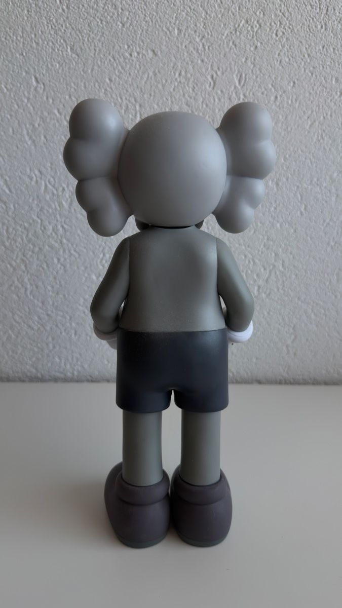 Statuette: Figurine KAWS Money 30cm – Nuovo (secondo la descrizione) da Vevey venduto da diogodasilva_ 2