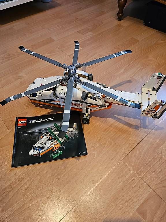 Lego Giocattoli: Lego® 42052 Technic Schwerlasthubschrauber – Usato da Schaan venduto da Klemmbausteine 3