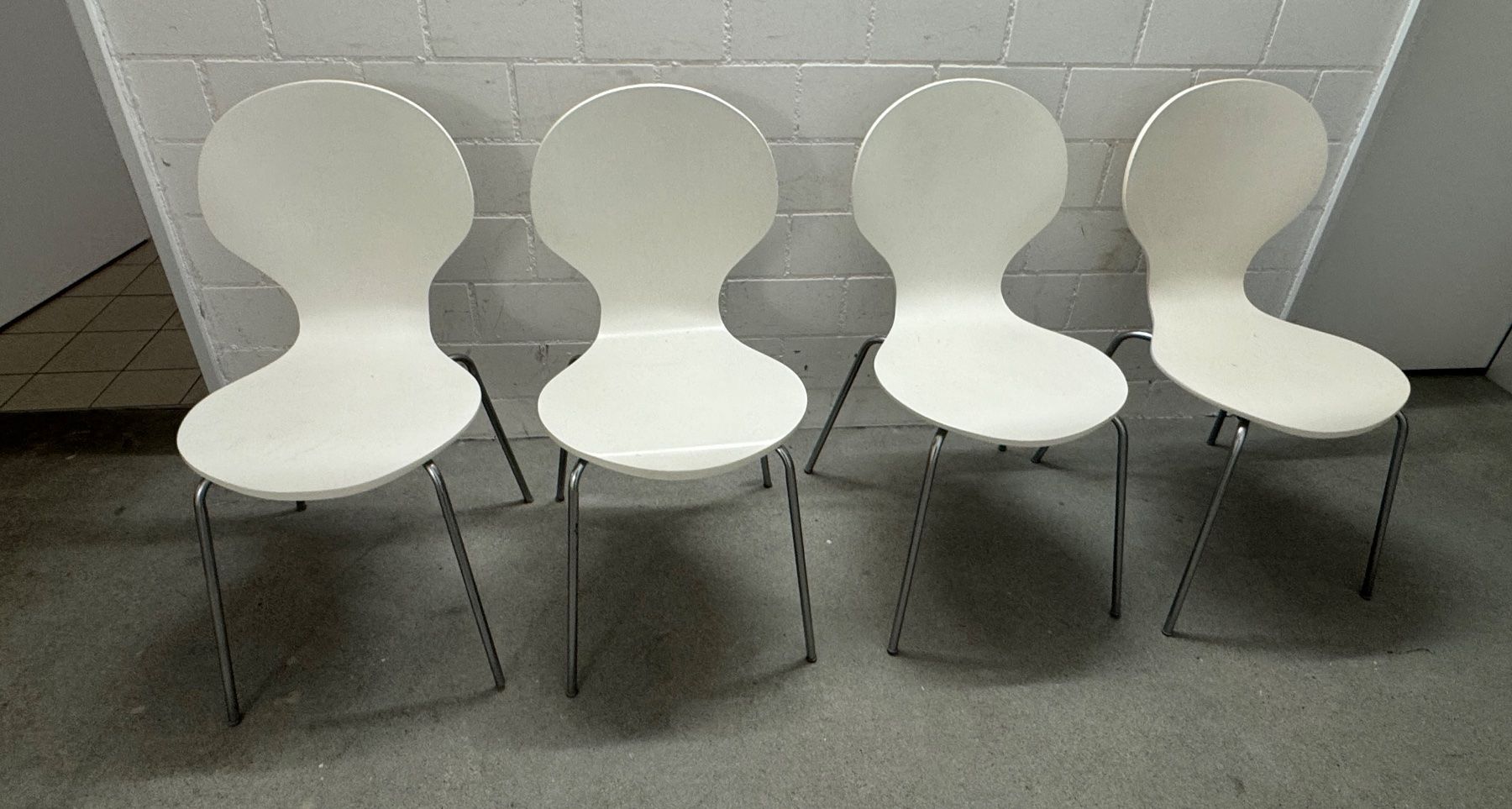 Sedie: 4 Stühle in der Art Arne Jacobsen – Usato da Zürich venduto da Zuerich_Seebach