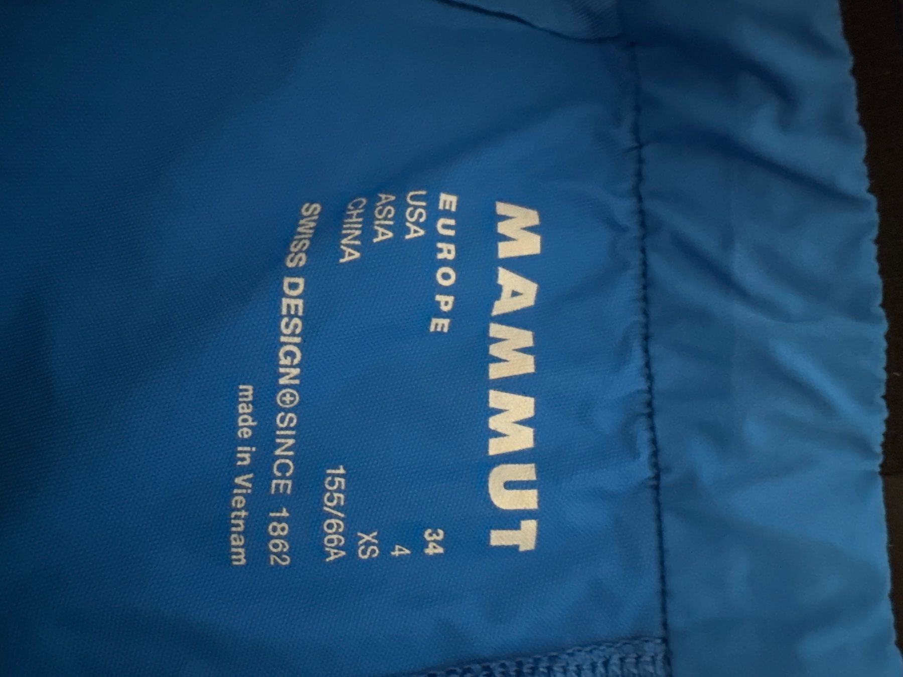 Mammut Hosen: Mammut Shorts Damen – Neu (gemäss Beschreibung) aus Laufen von Alpenrose_9 1