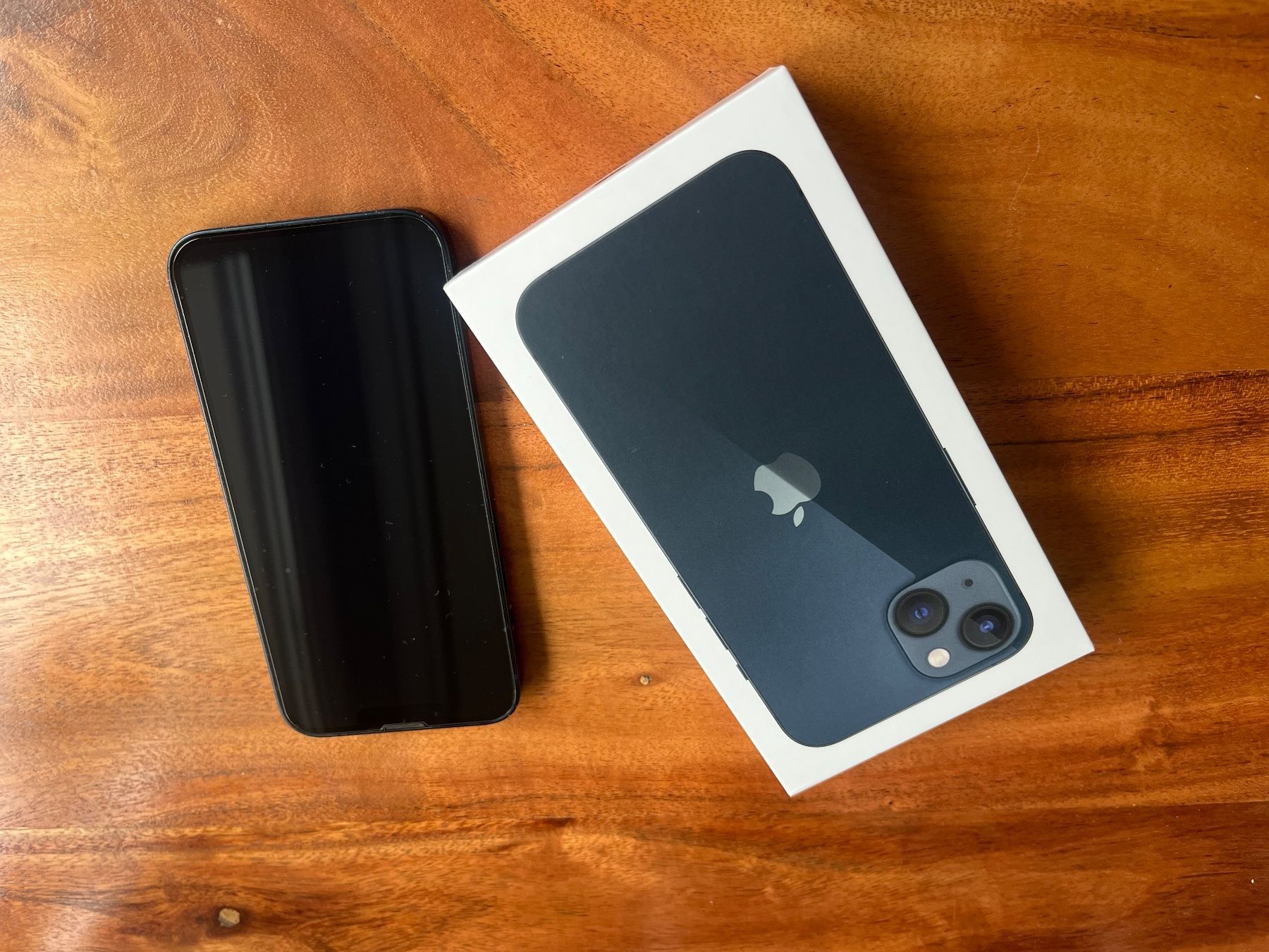 Apple Telefoni cellulari / Smartphones: Iphone 13, 128 GB, schwarz – Usato da Niederlenz venduto da julie2017 9