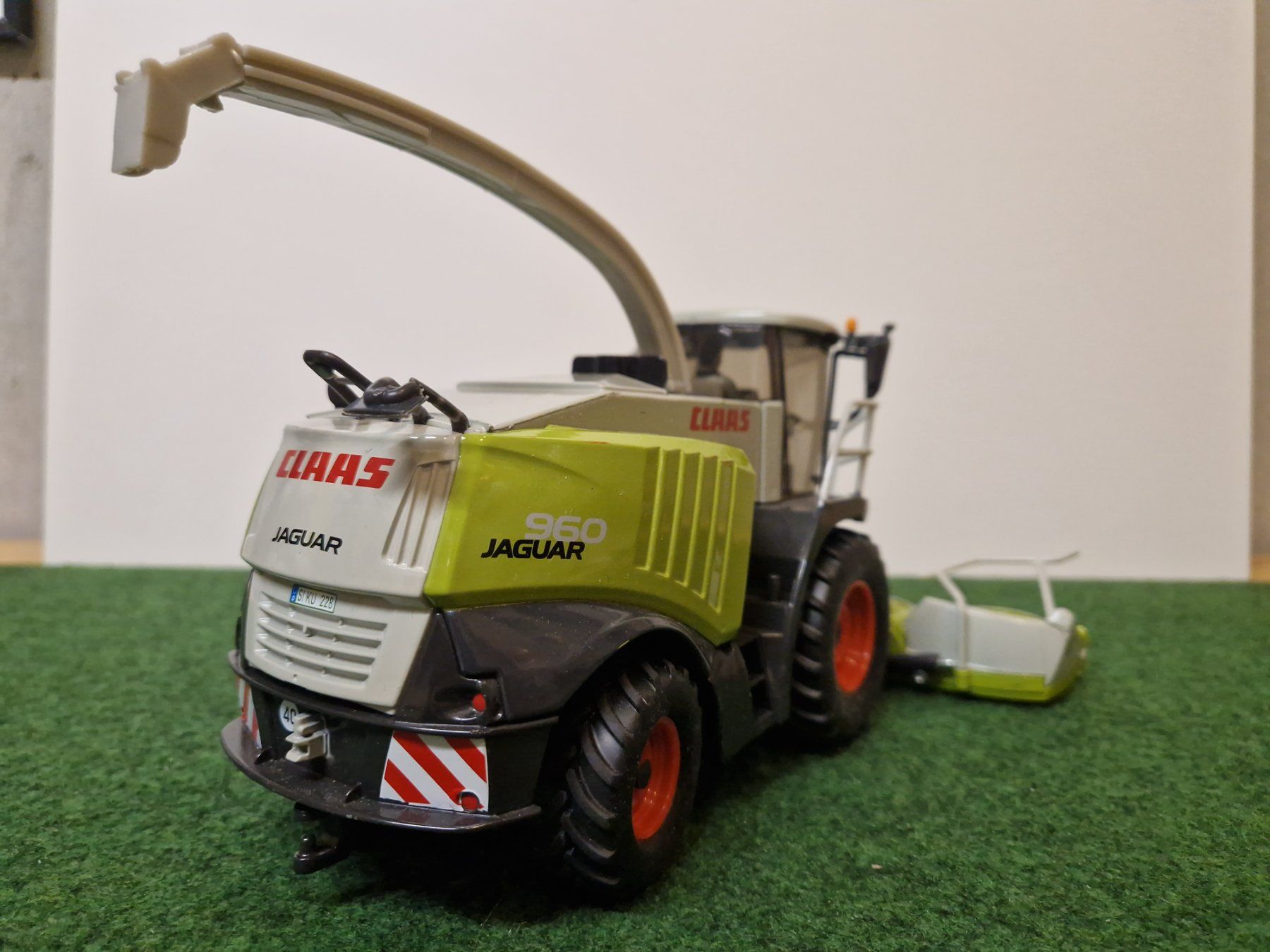 Siku Kit di modellismo & Modellini statici: Siku Claas Jaguar 1:32 – Usato da Thun venduto da ZweifelChipss 7
