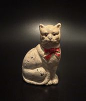 Antike süsse Spardose in Form einer Katze. Gusseisen..