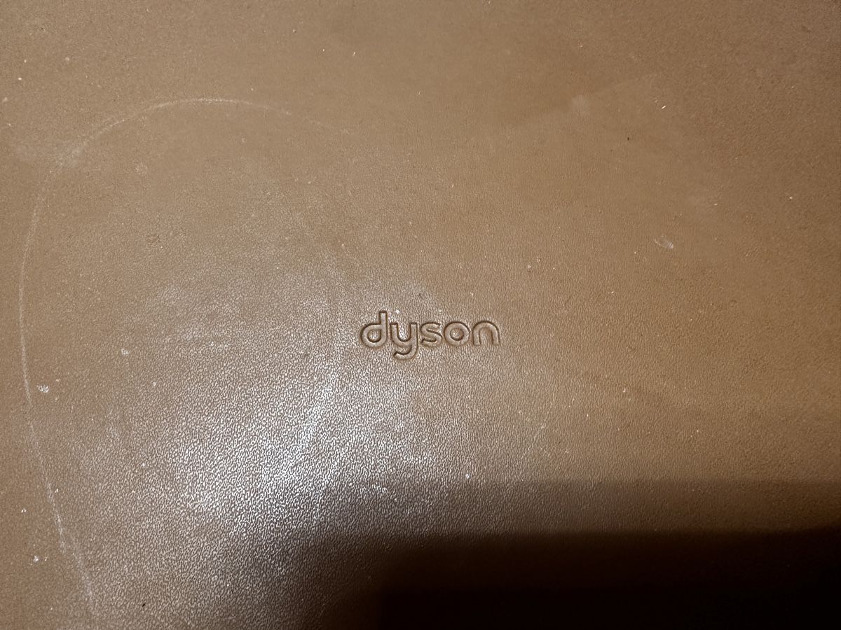 Dyson Piastre & Arricciacapelli: Dyson airwrap HS01 avec étui  – Usato da Châtel-St-Denis venduto da OTB 4