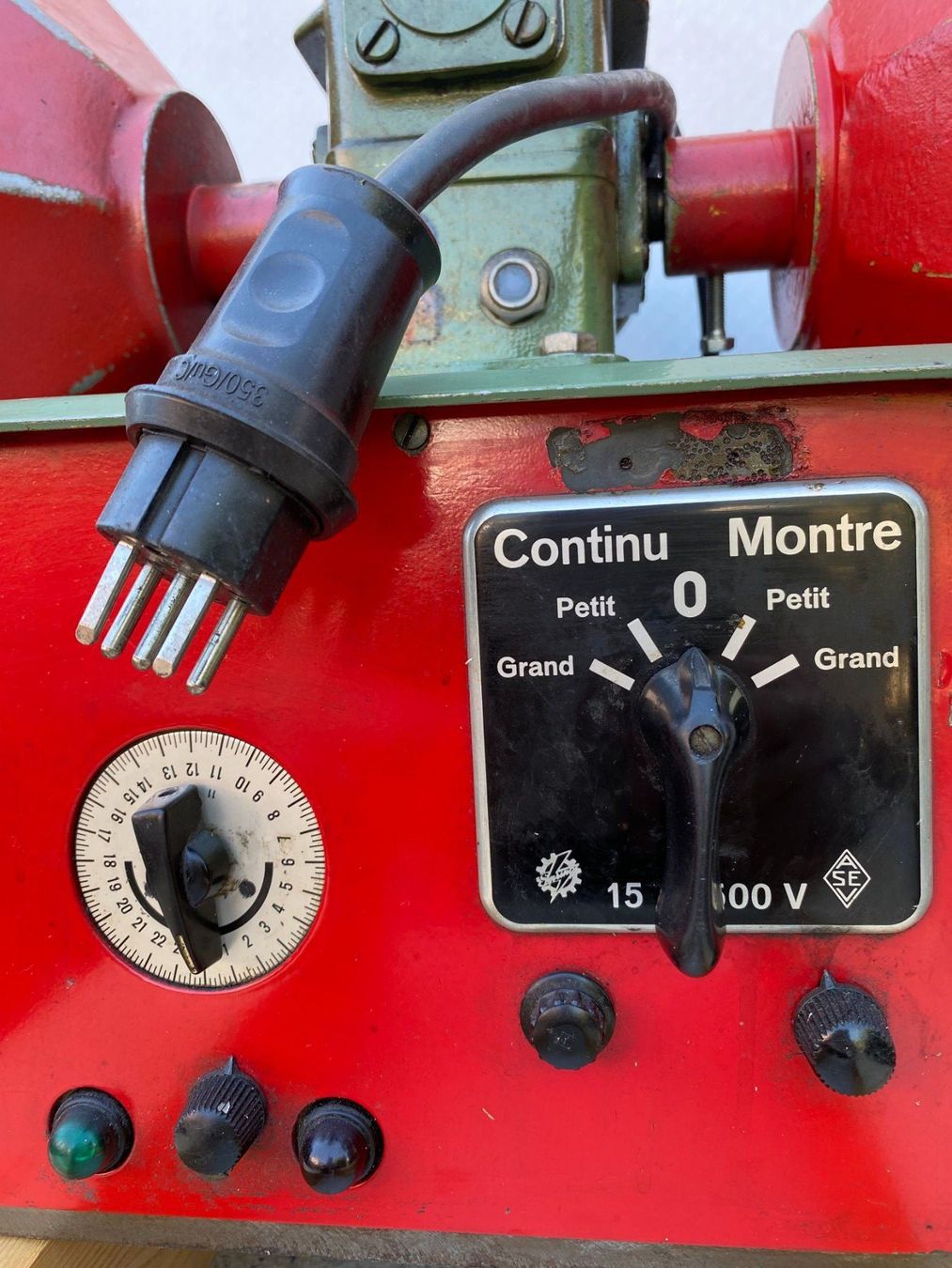 Tutte le macchine: Ebavurage , Trowalisation – Usato da Cortaillod venduto da cri_hw2g 1