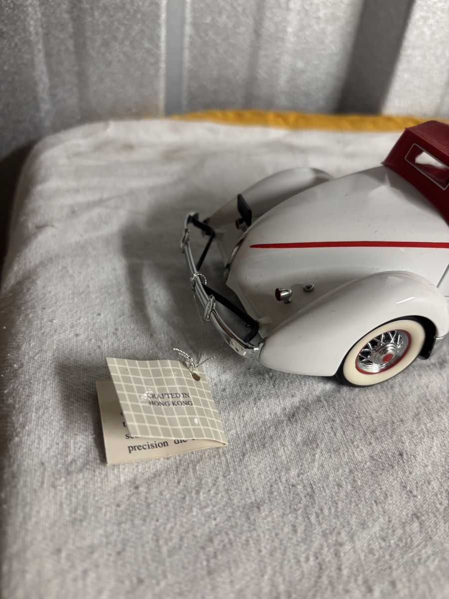 Modellini d'auto: Model voiture réduit - état comme neuf ! – Usato da Founex venduto da adr_rph7 3