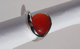 Ring mit rotem Stein Gr. 17 *NEU*