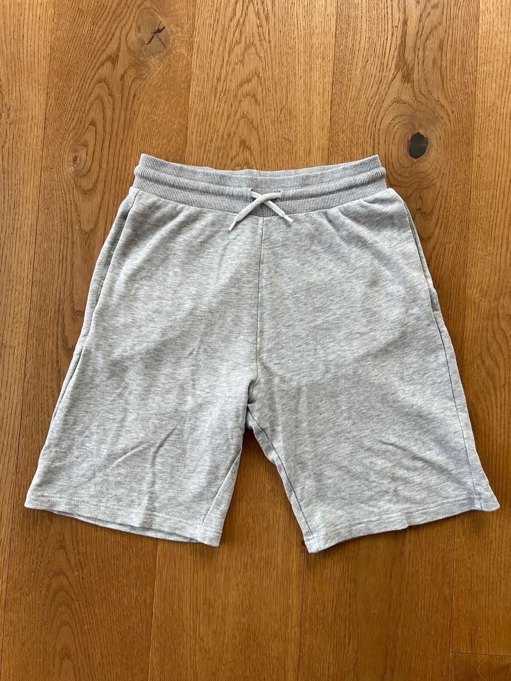 H&M Pantaloni: Shorts H&M Gr.158 – Usato da Lengnau BE venduto da Rubin27