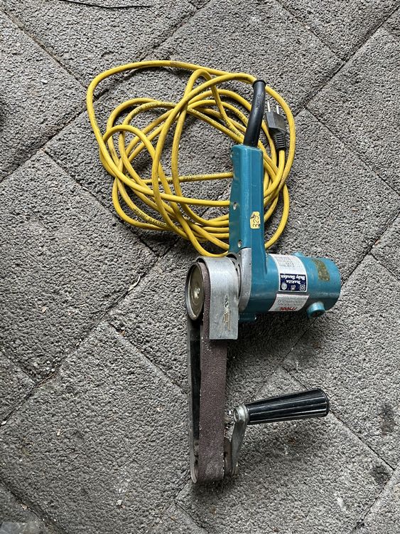 Makita Baby Sander 9030 - Kompakte Schleifmaschine für Profi (Gebraucht ...