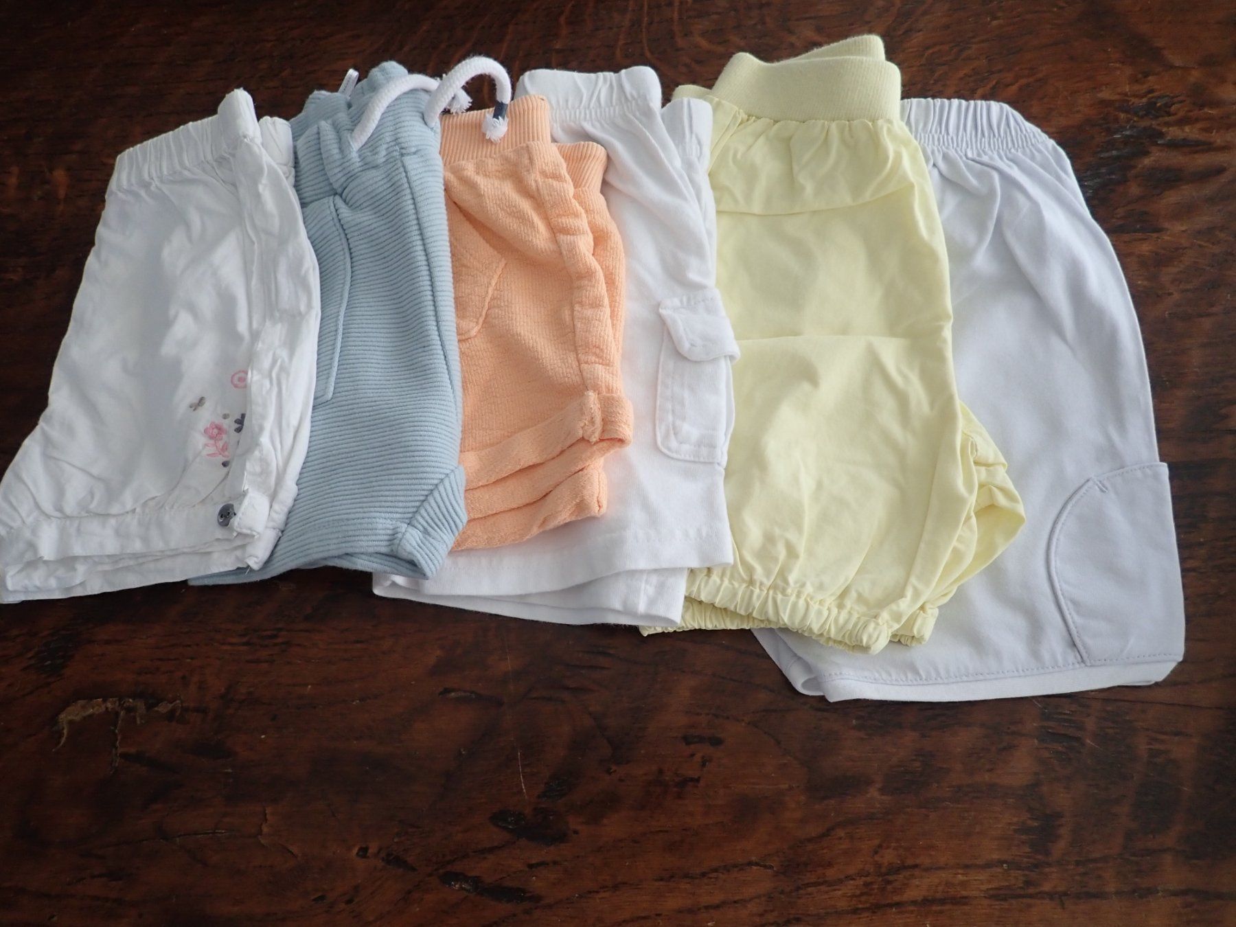Lotti & Set di vestiti: Vêtements été 74 fille – Nuovo (secondo la descrizione) da Petit-Lancy venduto da camping_car