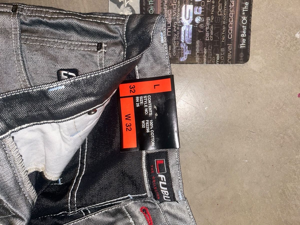 Fubu Hosen: FUBU SILVER PANTS – Neu und originalverpackt aus Sennhof von spider605 7