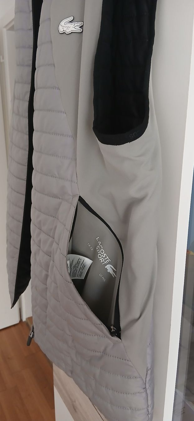 Gilets & Westen: Lacoste Steppweste Wendeweste Grösse M neuwertig – Gebraucht aus Tägerig von mig_lrs5 2