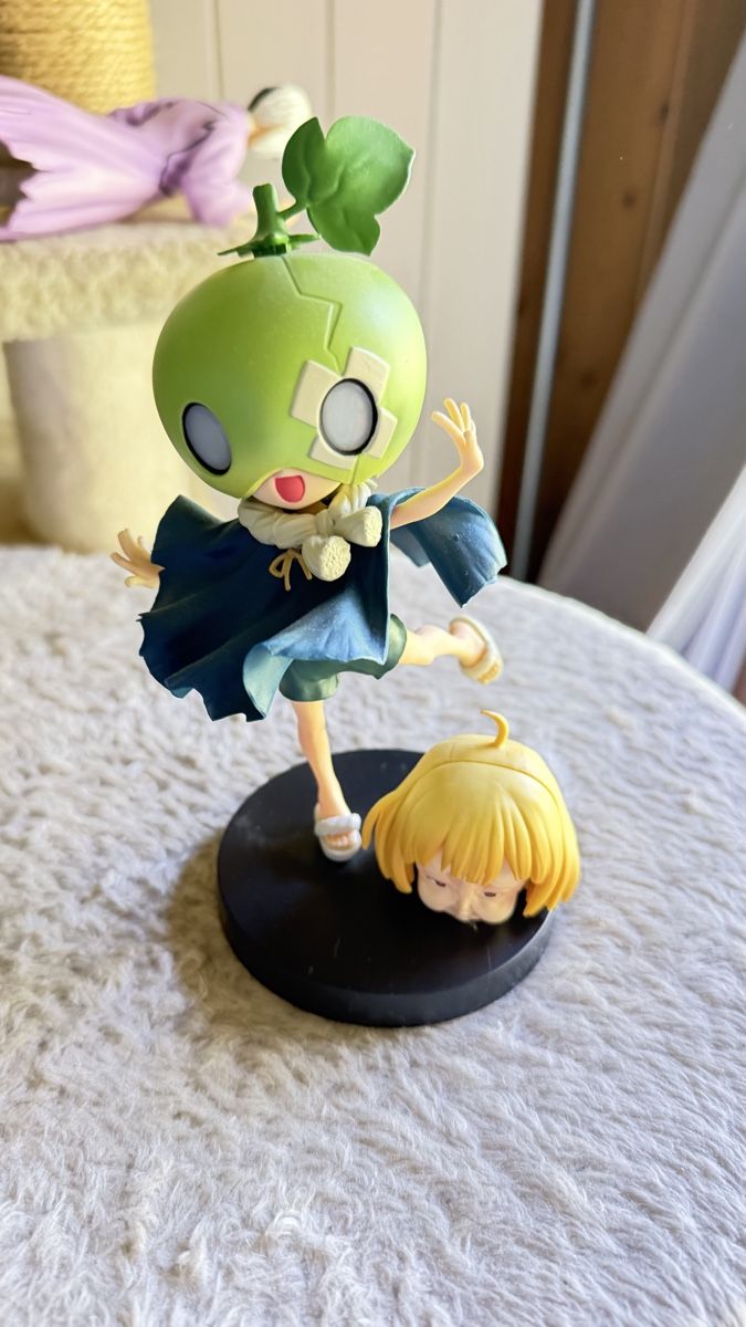 Statuette: Dr Stone Figure Set 2 pcs Used – Usato da Lütschental venduto da KingKratos