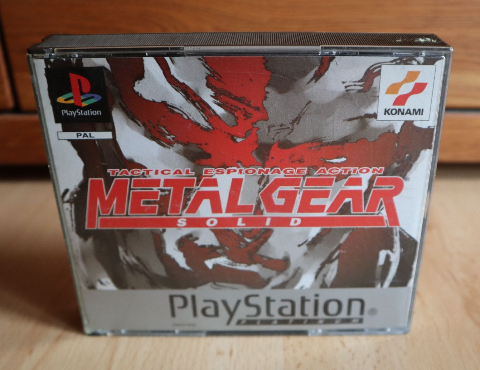 Sony Giochi: Playstation 1 -- Metal Gear Solid Platinum -- Top! – Usato da Ochlenberg venduto da on3x 1