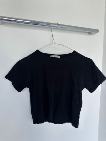 Schwarzes Crop Top Stradivarius Gr. S