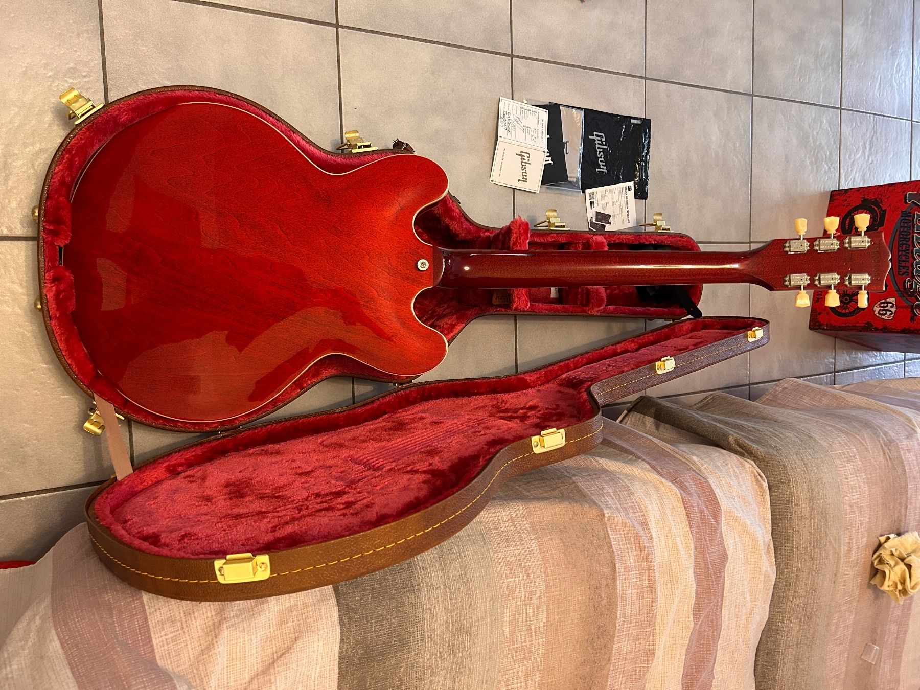Gibson Musikinstrumente: Chitarra Gibson ES-335 Cherry usata custodia inclusa – Gebraucht aus Giubiasco von ste_2qln 1
