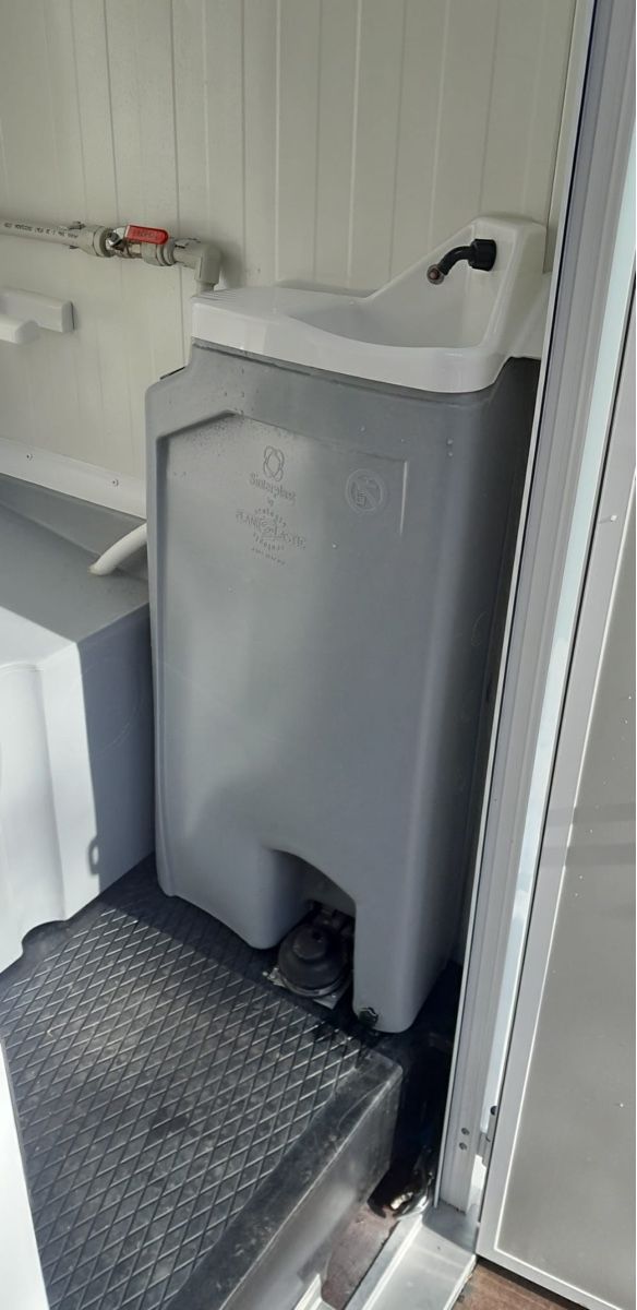 WC:  Contecta WC Container – Gebraucht aus Fischingen von nat_9qn7 8