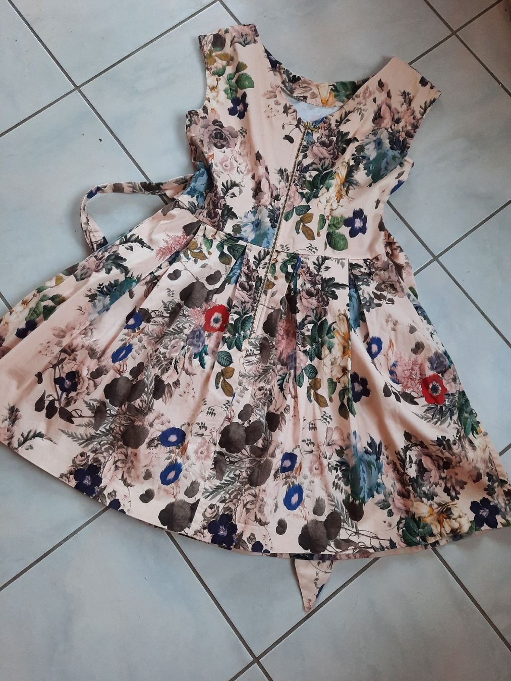 Kleider: ROBE, VINTAGE, MADE IN LONDON – Gebraucht aus Le Locle von marylise01 2
