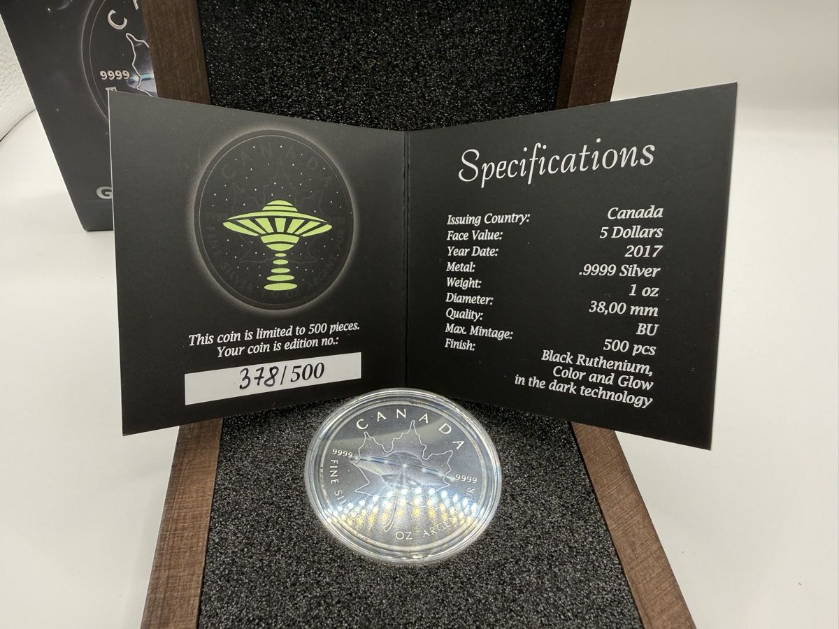 Tutti le monete: Maple Leaf UFO Glow in the Dark 1 Oz Silber 2017 – Nuovo (secondo la descrizione) da Zürich venduto da Circle-9-Coins 1