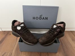 Hogan Interactive - woman