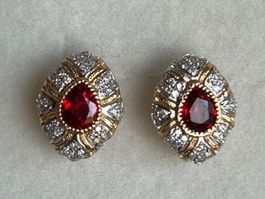 Ohrstecker in 18k Gold mit natürlichen Saphiren u. Diamanten