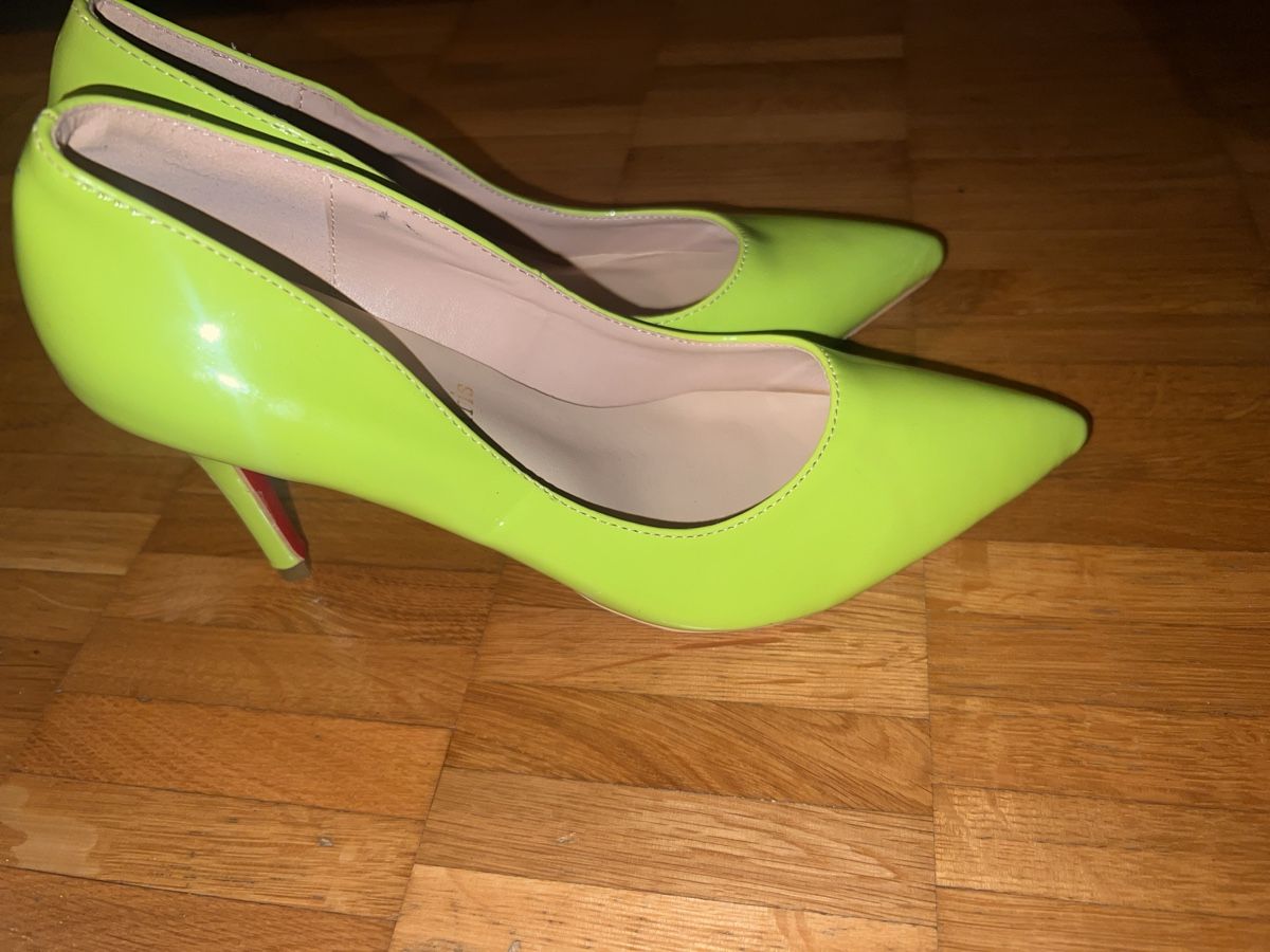 Christian Louboutin Scarpe da donna: Christian Louboutin Heels Grösse 38 – Usato da Bülach venduto da don_9trs 7
