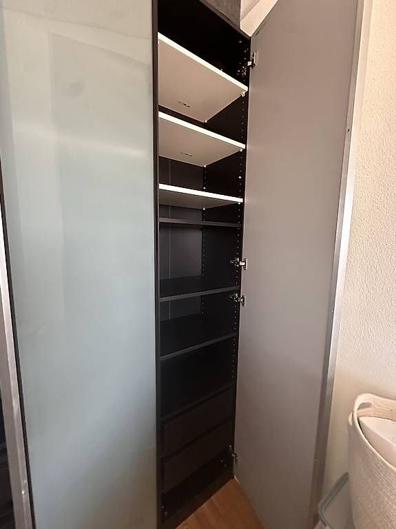 Armoires: Ikea Pax 200x236x36cm – D'occasion à Basel par Emfie 1