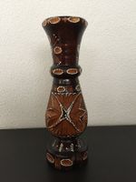 Vase aus Holz (geschnitzt)