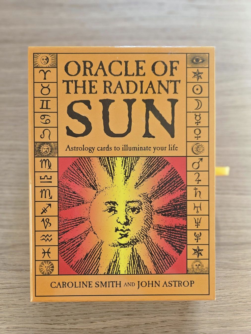 Libri: Oracle of the Radiant Sun – Usato da Nuglar venduto da mjc_cw9f