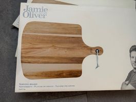 Jamie Oliver Schneidbrett- Akazienholz mit Griff. 44x29 cm