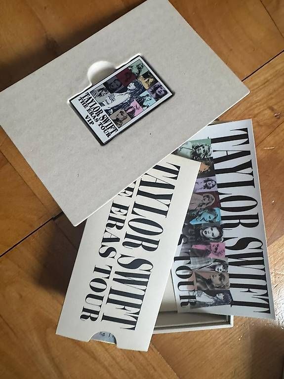 Libri: Taylor Swift The Eras Tour VIP-Set – Usato da Zürich venduto da wd108 1