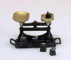 Miniwaage Puppenhaus 1:12 Marke Heidi Ott neu