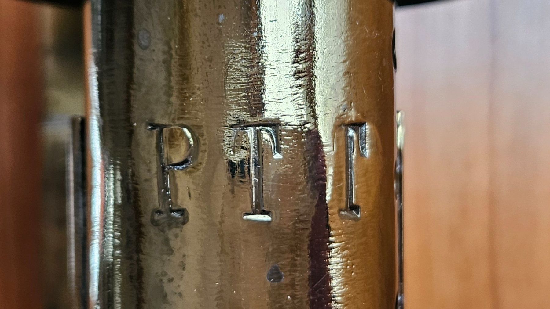 Lampade: PTT Postwagen-Lampe, Antik, Glas und Messing. – Usato da Nidau venduto da peterrue 1
