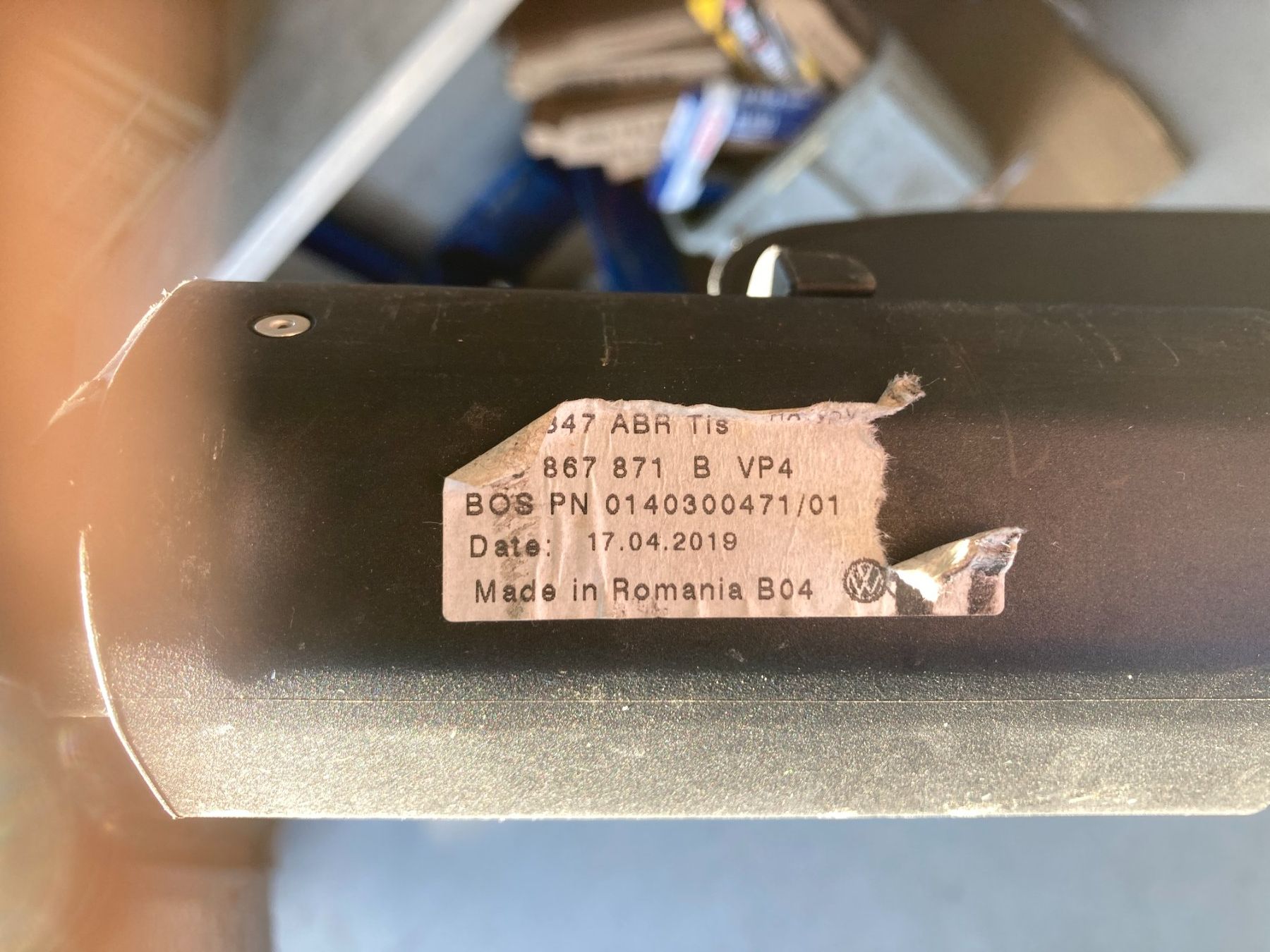 Volkswagen Alle Autoersatzteile: VW Caddy 2K Laderaumabdeckung Rollo Heckablage 2K5867871B – Gebraucht aus Cham von WB2223 5