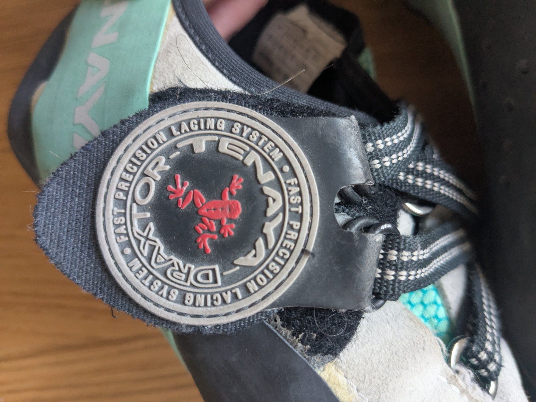 Scarpe da uomo: Chausson grimpe Tenaya taille 36 1/4 – Usato da Genève venduto da maiakovski 1