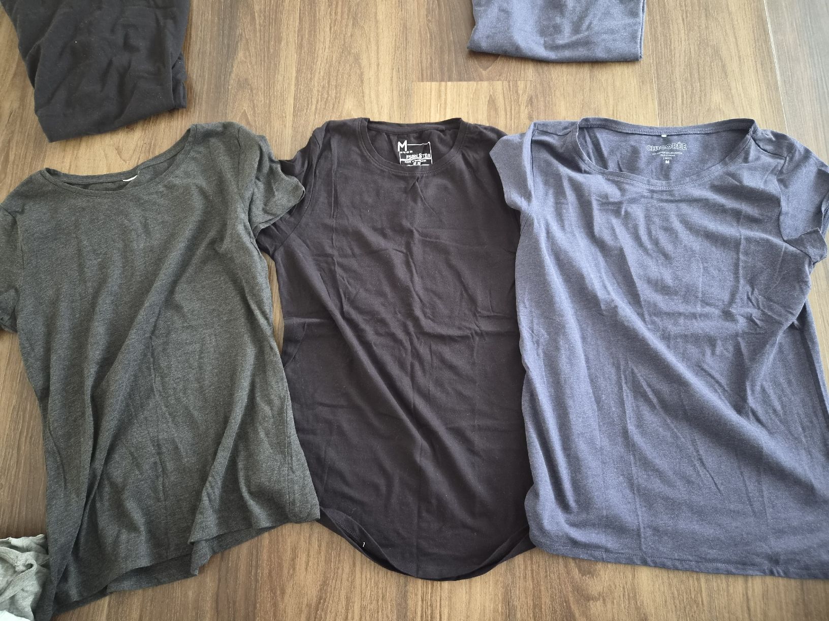 Lotti di vestiti: 13 Shirts Basic Grösse M  – Usato da Altishofen venduto da tammy05 1