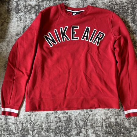 Roter Nike Air Pullover, Grösse L, guter Zustand!