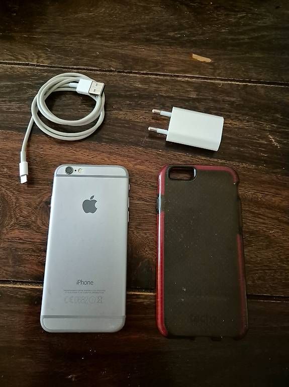 Apple Portables: IPhone 6, Silber, 128GB – D'occasion à Zürich par anastacia03 3