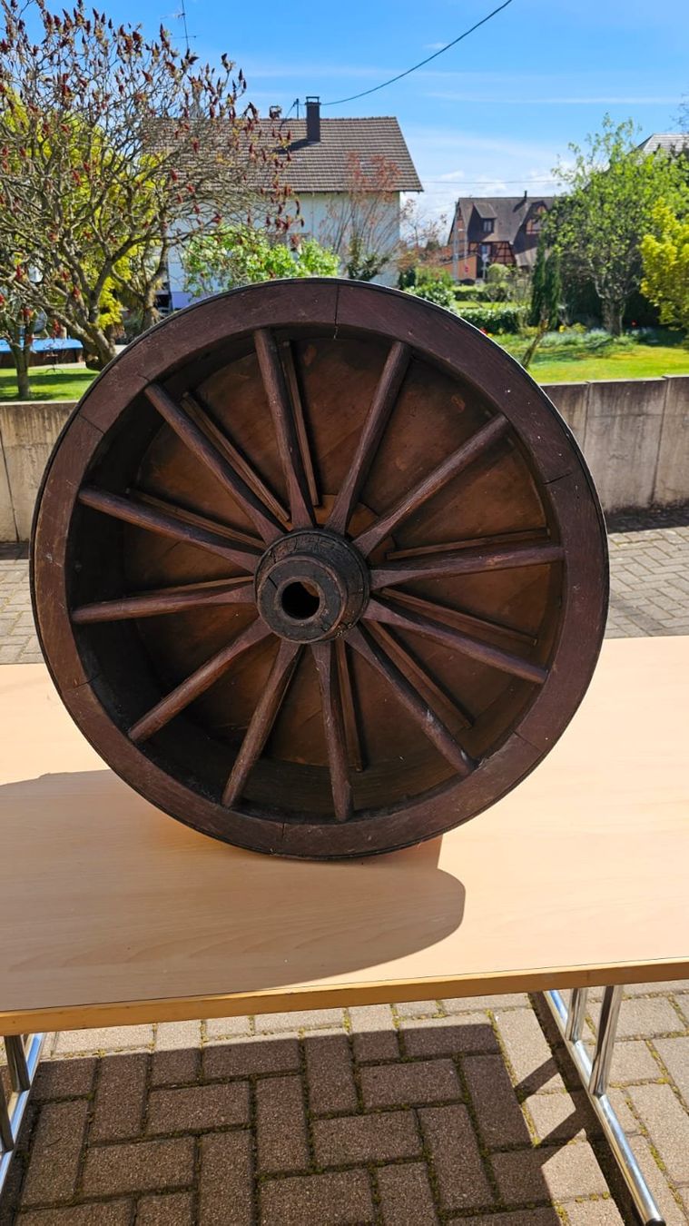 Tutte le decorazioni: Weinaroma-Rad als Dekoration – Usato da Basel venduto da gasttrans