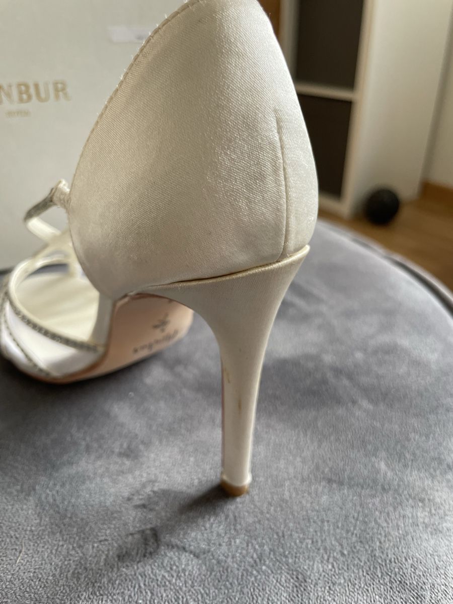 Scarpe da donna: Brautschuhe Menbur Gr. 36 – Nuovo (secondo la descrizione) da St. Gallen venduto da MagyLena82 3