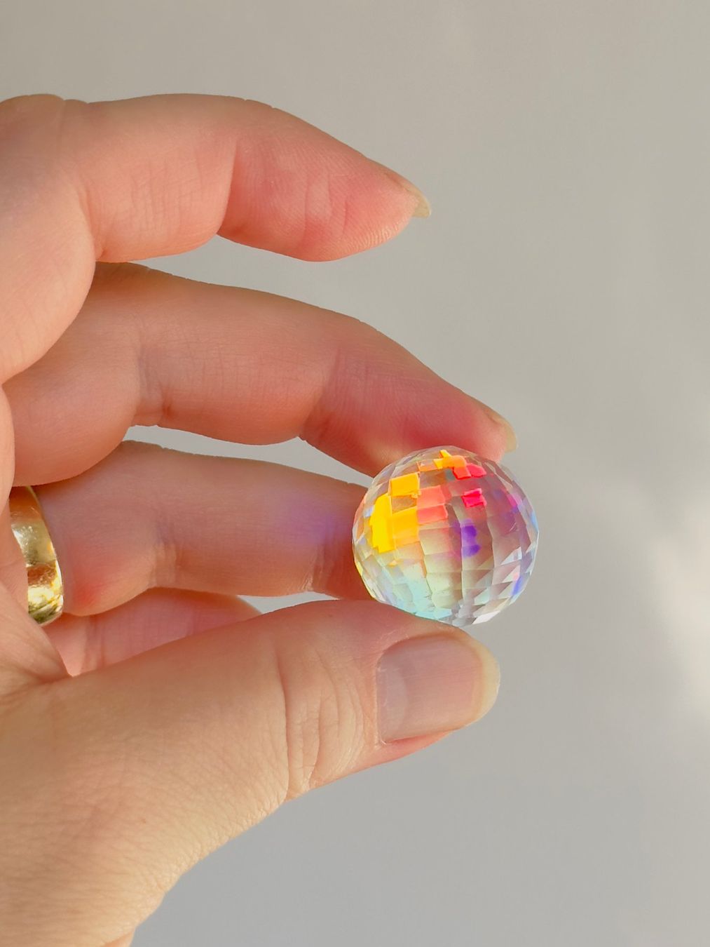 Pietre preziose: Rainbow Mystic 64,5ct Ball Shape Gemstone Certified – Nuovo e nell'imballaggio originale da Genève venduto da AWWA 5